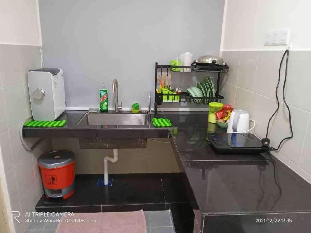 Bc Homestay @ Emerald Avenue Apartment, Бринчанг Екстериор снимка